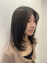 リノアバイフェリア(LINO’A by felia)&nbsp;小顔効果UPミディアムレイヤー10代20代30代