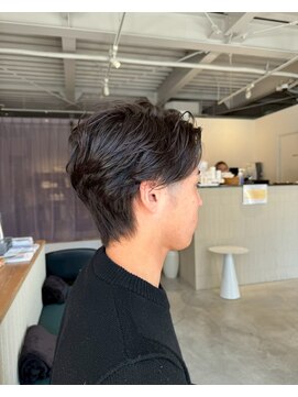 ギネス(Giness) リバースセンターパート無造作マッシュ