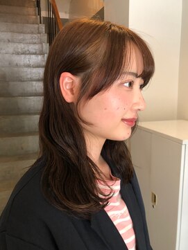 リタ(LITA) 顔まわりレイヤーくびれミディ◇川口