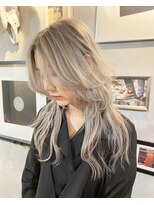 ジーナ(XENA) 【光】Silky white