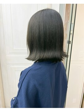 ナンバー アンフィール 渋谷(N° anfeel) 黒髪艶髪で素髪美人外ハネボブ/ロブ 渋谷/道玄坂