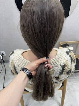 リュンヌ(Lune) グレージュカラー