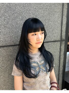 トロワエピ 表参道(Trois epis) ワイドバング/ニュアンスレイヤー/黒髪ロング