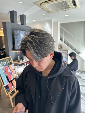 男を磨くメンズサロン オム グランド(HOMME GRAND) メッシュハイライト