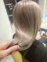 ネオリーブルノン 日吉(Neolive Runon)&nbsp;ハイトーンミルクティーベージュホワイトブロンド美髪日吉