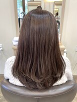 アルターリール(aL ter Rire)&nbsp;ホワイトブロンド/外ハネボブ/美髪/ワイドバング[鎌取］中村