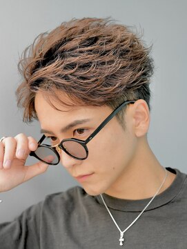 フィフス トウキョウ (fifth TOKYO) 今流行りのフェザーショートスタイル