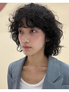 ナヌーク ダイカンヤマ(nanuk daikanyama) 癖髪くるくるレイヤーカットパーマ