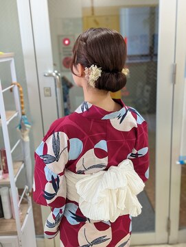 ヒデ美容室 シニヨンヘアアレンジ