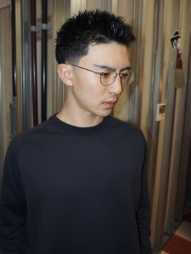 メリケンバーバーショップ トーキョー(MERICAN BARBERSHOP TYO) BURGブルーブラックフェザーパーマセンターパートスパイキー