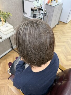 イッキ(IKKI) 白髪ぼかしハイライト