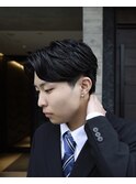 フェザーパーマ　センターパート　大人メンズ　 ビジネスヘア