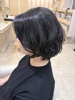 アッシュ 仙川店(Ash) 30代40代50代簡単スタイリングくせ毛活かし丸みショートボブ