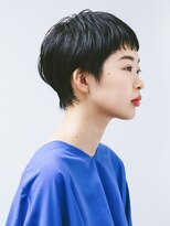 オト(Oto)&nbsp;眉上バングの暗髪ショート