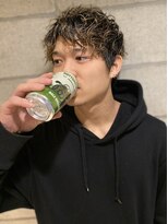 フランクスバーバー アンド ビアークラブ(FRANK'S BARBER and BEER CLUB)&nbsp;ショートレイヤーフェザーマッシュくせ毛風パーマ