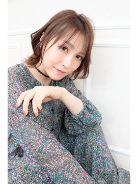 ユートラクト 寝屋川(U-tract) 20代・30代・40代にオススメ!ウルフボブ【アッシュベージュ】