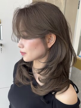ユニ 原宿(uni) 韓国ヘアミディアムレイヤーカットハッシュカット顔周りカット