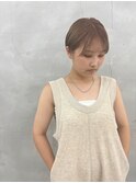 ハイトーンベージュ×耳掛けショート