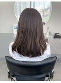 お手入れ簡単レイヤーミディ×透明感あふれるスモークベージュ
