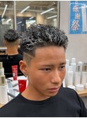 刈り上げセンターパート/波巻きツイストスパイラル/南堀江