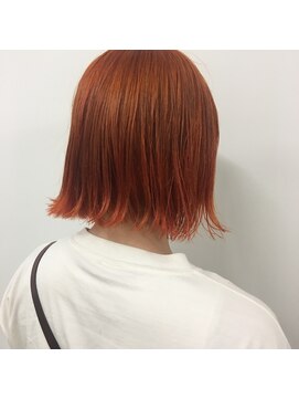 キー(kii) 切りっぱなしボブ