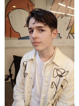 レコ 渋谷(LECO) 癖を活かしたショート