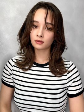 ユアーズヘア 新宿WEST(youres hair) 大人かわいい センターパート かきあげ 外ハネ 小顔