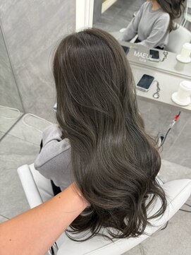 マウルルナ(MAEUL luna) 大人ガーリー似合わせミディアムレイヤー　ダークアッシュ