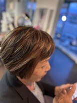 サロン ド 榮(Salon de 榮) 動きのあるグラデーションボブ