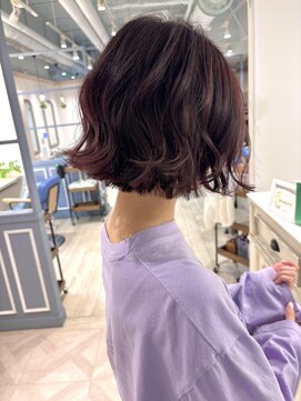シェノン 赤羽店(CHAINON) カシスブラウン × くびれウェーブボブ × 26mmコテ仕上げ