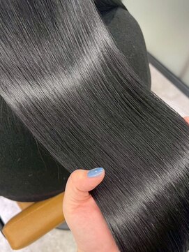 セイル(Sail) くびれヘアシルキーストレート