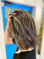 シェルティ フィエル(Shelltie Fiel)&nbsp;外国人風ハイライト波ウェーブ★☆