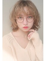 レジュアル(RESSUAL)&nbsp;グレージュ　大人かわいい　フェザーバング　マッシュショート