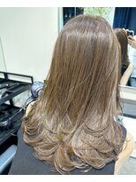 エオル(e'ole)&nbsp;セミロング/レイヤー/オリーブベージュ/ハイライト/ボブ