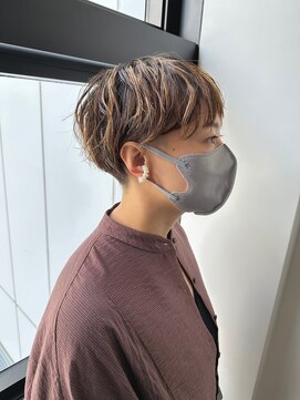 ビーハイブ 一番町店 アヴェダ(BEHIVE) 刈り上げショート×ハイライト