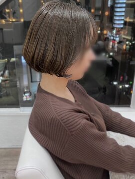 エレノア 渋谷公園通り店(Eleanor) オリーブベージュ×丸みmini bob