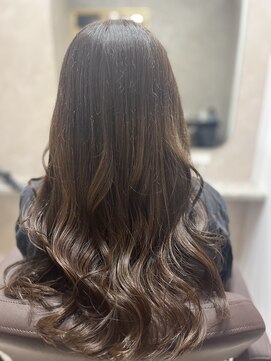 ロウ 町田(ROW) 韓国風ゆる巻き/村上