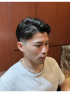 ヘアモード キクチ 銀座店 銀座　理容室　個室　フェードカット　七三フェード