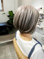 フェリーシェス(Felichesse)&nbsp;アンブレラカラー×パールカラー ショート20代30代40代50代60代