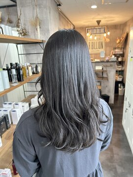 トゥーミー(to mee) セピアグレージュ♪【新田】