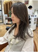 センター分けロングレイヤーカット 顔周りレイヤー 韓国レイヤー