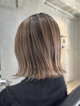 ラック(LUCK) バレイヤージュ/船橋/くすみベージュ/細めハイライト