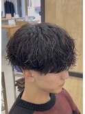 刈り上げツーブロック波巻きスパイラルパーマメンズマッシュ