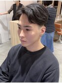 テーパーフェード×毛流れセンターパート