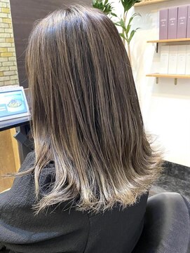 アニー 松戸(ANNI) ホワイトグレージュ/ミニウルフ/デジタルパーマ/チェリーブラウ