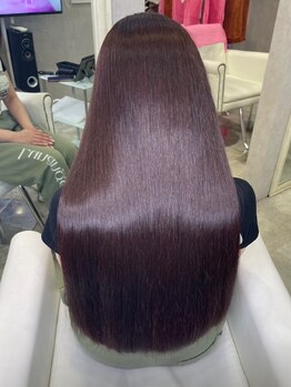 ホワイト(WHITE)の写真/【1条通り/髪質改善】UPTOGLOSS取扱!話題の高濃度水素トリートメントで髪質改善☆カラーと同時施術が◎