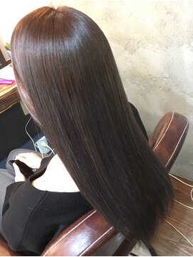 スローネ(THRONE) 髪質改善酸性ストレートで艶髪／20代30代40代／新宿