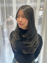 パトゥ 烏丸(patou) ハイトーン オリーブグレー レイヤーカット