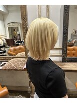 ブランコ レインボー店(blanco) ブロンドとレイヤーカット