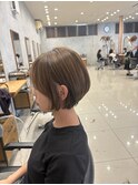 ショートボブ